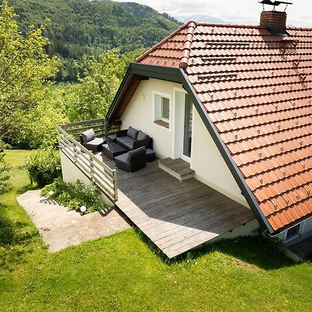 Ferienhaus Nuova Via Griffen エクステリア 写真