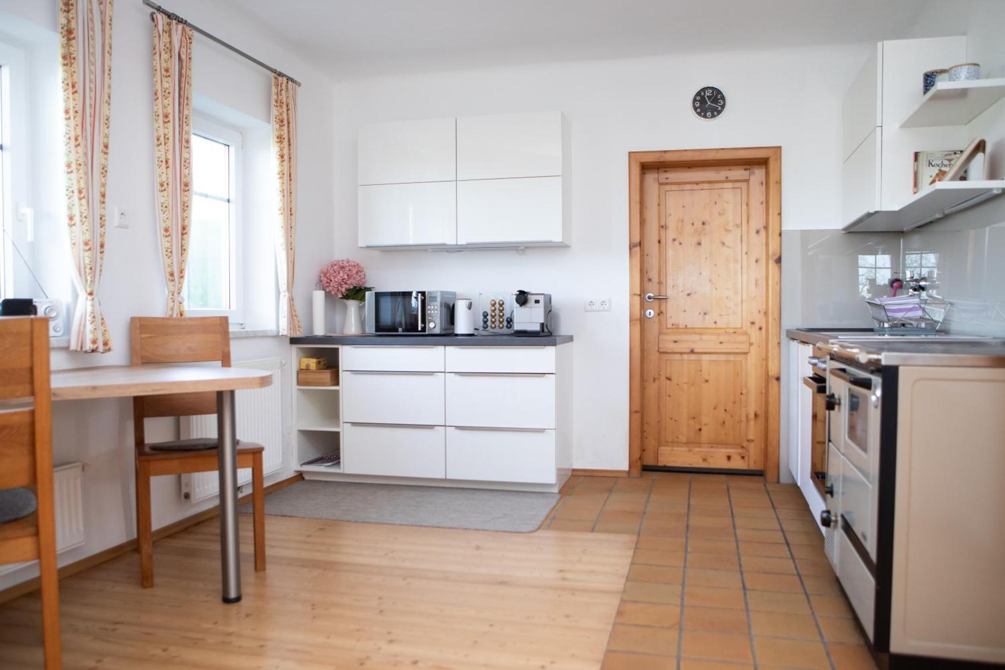 Ferienhaus Nuova Via Griffen エクステリア 写真